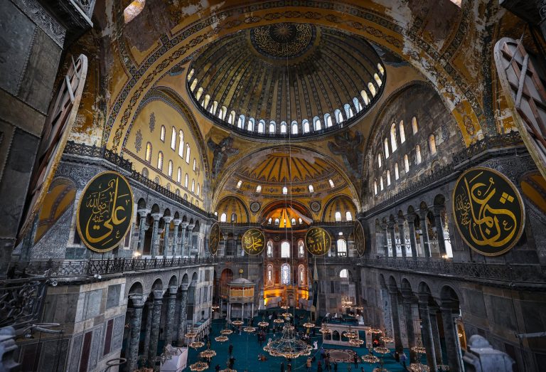 mosque history: Hagia Sophia, interior, Istanbul, Turkey. Daily Sabah.
