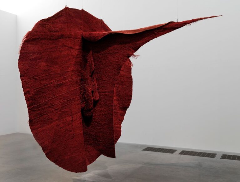 Magdalena Abakanowicz: Magdalena Abakanowicz, Abakan Red, 1969, Tate Modern, London, UK.
