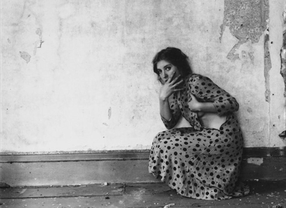 Francesca Woodman's Photographs | DailyArt Magazine