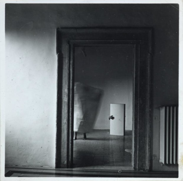 Francesca Woodman, From Angel Series, Roma, September 1977, © Courtesy of George and Betty Woodman, Tate, Francesca Woodman photographs