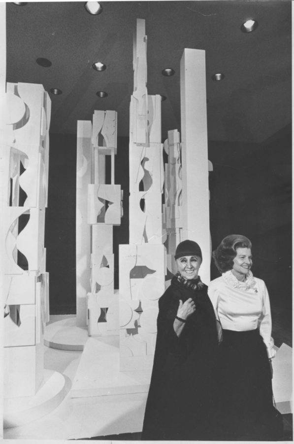 First Lady Betty Ford and Louise Nevelson standing with “Bicentennial Dawn” (1976) (Artwork © 2016 Estate of Louise Nevelson / Artists Rights Society (ARS), New York, photograph by Al Schell for the Philadelphia Evening Bulletin, louise nevelson's sculptures
