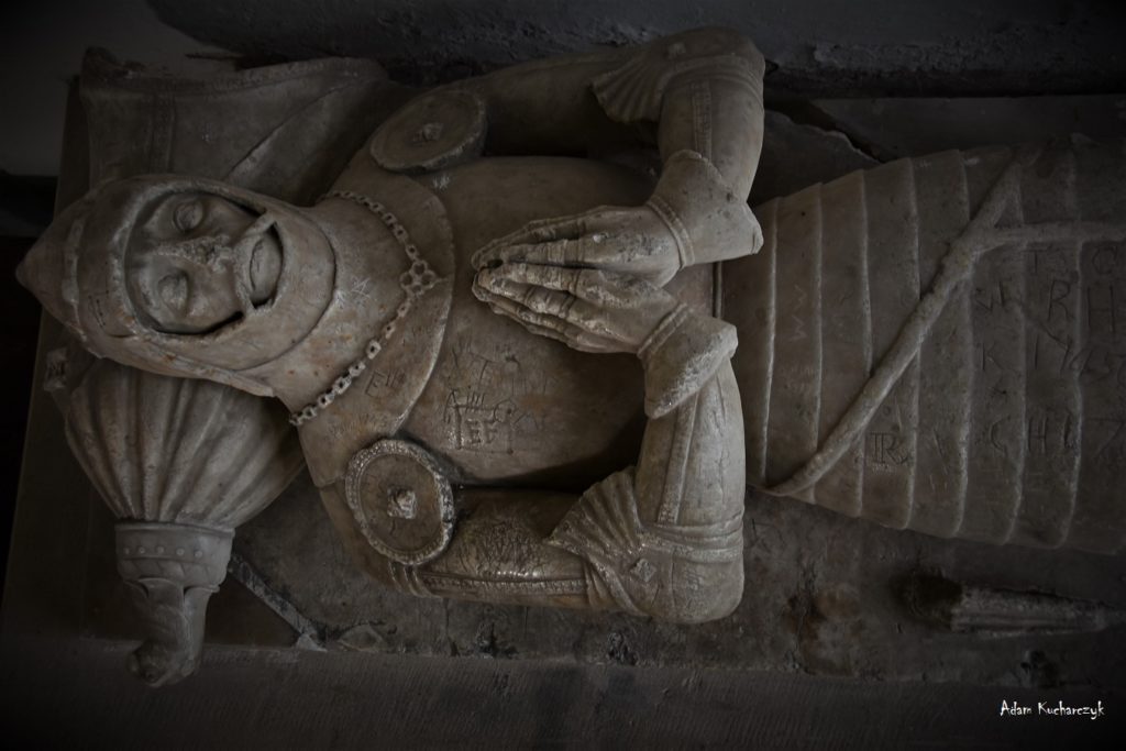 Funerary art of medieval England: Effigy of John Harewell, St Peter's Church, Wootton Wawen, Warwickshire, England. Photo courtesy of Adam Kucharczyk.