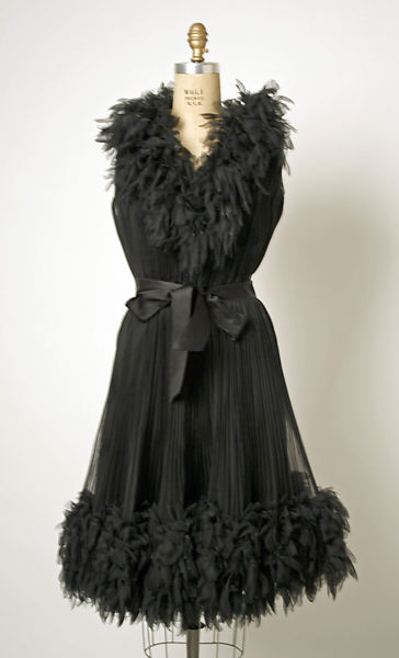 Balenciaga, Coctail dress, c.1963, cotton, silk, Costume Institute of the Metropolitan Museum of Art, New York, USA.
