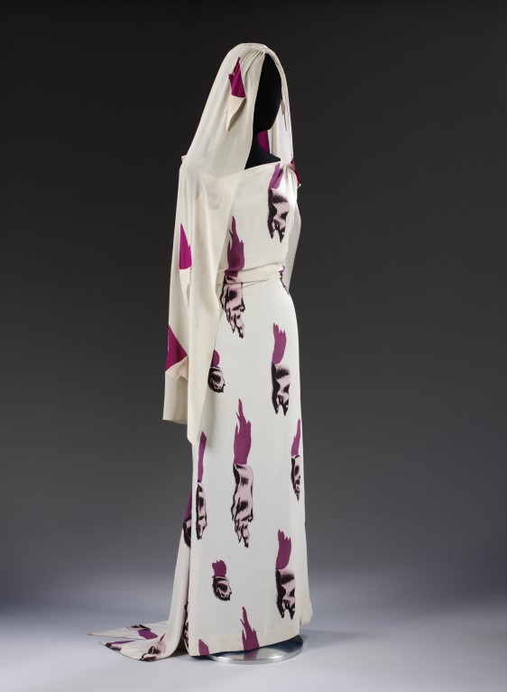 Elsa Schiaparelli, Tears Dress, 1938, ensemble made of viscose-rayon and silk blend fabric printed with trompe l'oeil print, Victoria&Albert Museum, London, United Kingdom.
It is an extremely important design for the history of the House, as it celebrated Schiaparelli's collaboration with Salvador Dali.; fashion a form of art; fashion a form of art