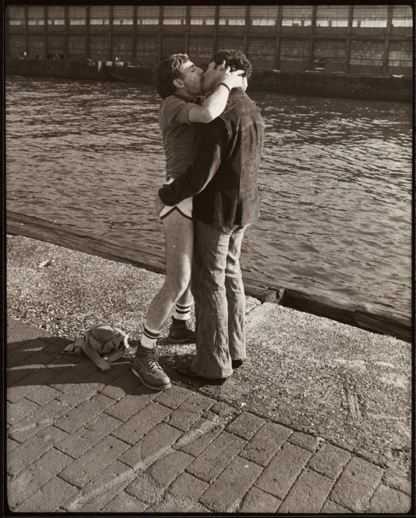 Leonard Fink, Kissing at the Pier 