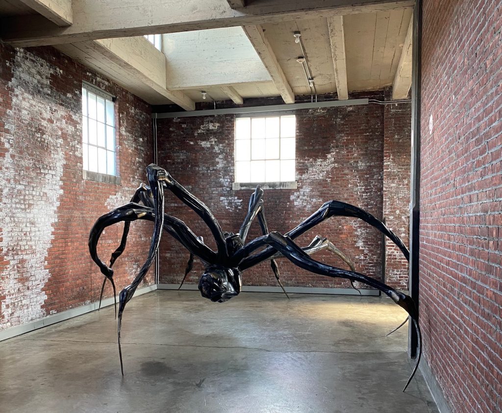 Louise Bourgeois, Crouching Spider, 2003, Dia Beacon, New York, U.S.A.