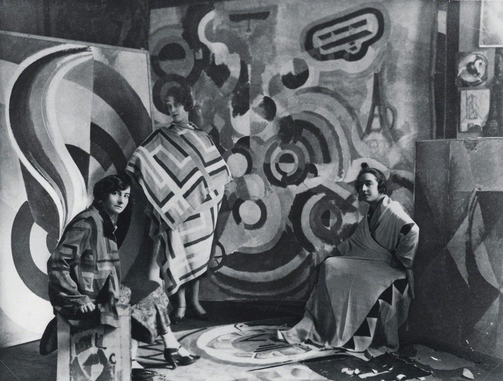 Futurist Fashion: Sonia Delaunay (at right) with models at her husband Robert Delaunay's Art Studio, 1924. .