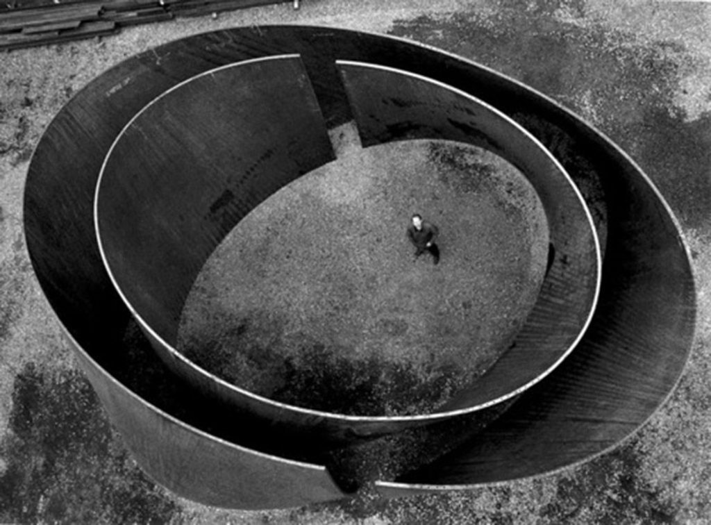 Richard Serra, Double Torqued Ellipse II, 1998. Source: Pinterest.