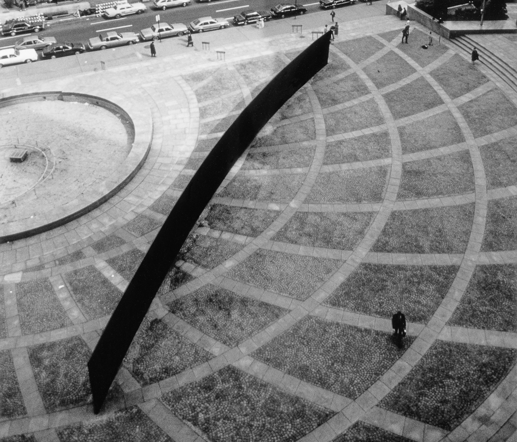 Richard Serra, Tilted Arc, 1981-89, Federal Building Plaza, NY. 