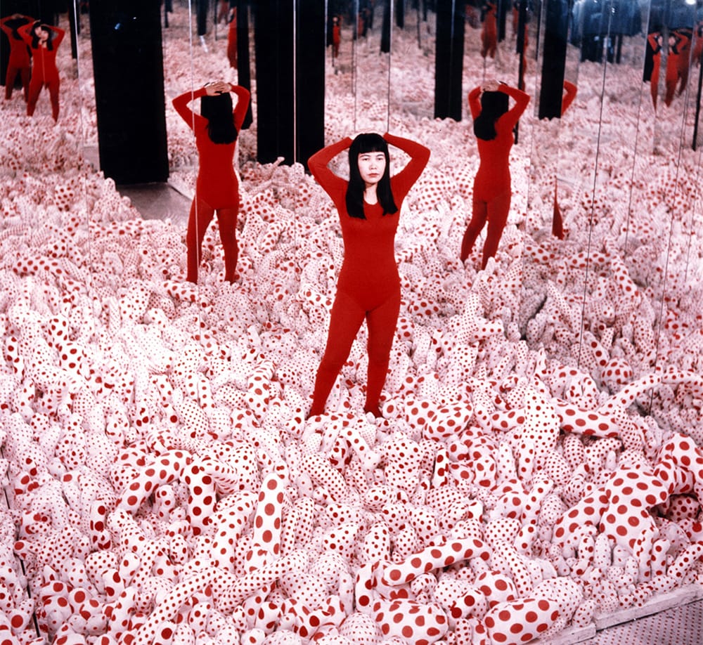 Yayoi Kusama, “Infinity Mirror Room – Phalli’s Field”, 1965. Exhibitions Summer 2021