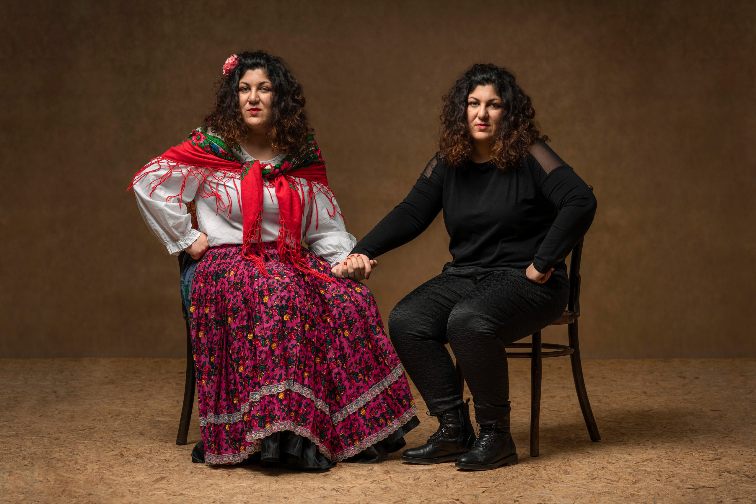 Romani Art By and About the Community | DailyArt Magazine, image size:2560x1707