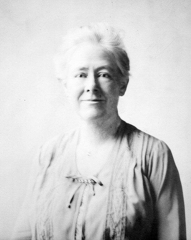 Mary Vaux Walcott: Mary Vaux Walcott in 1924. Smithsonian Institution Archives.
