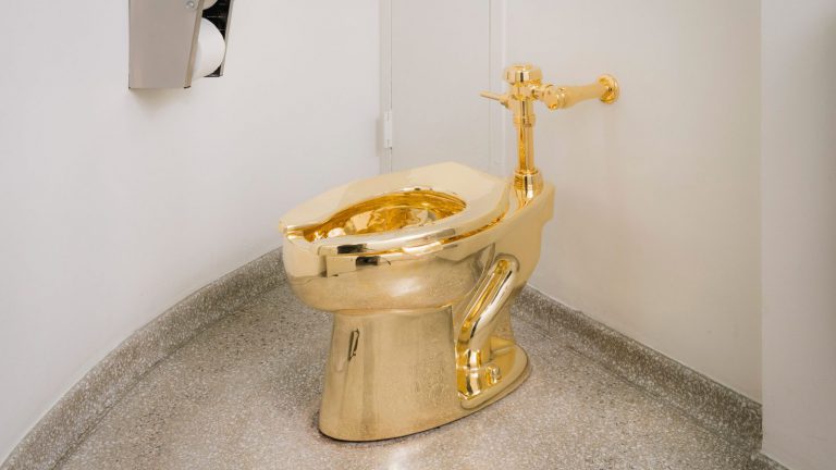 toilet art: Maurizio Cattelan, America, 2016, Solomon R. Guggenheim Museum, New York, USA.
