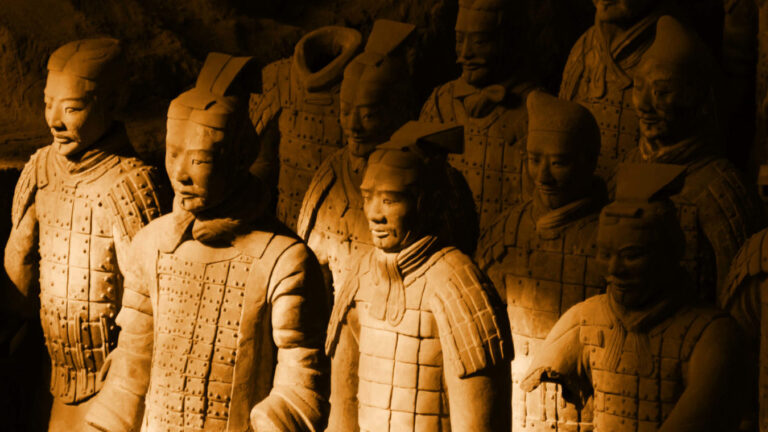 terracotta army: The Terracotta Army warriors, Emperor Qin Shi Huang’s Mausoleum Site Museum, Shaanxi, China. Pixabay.
