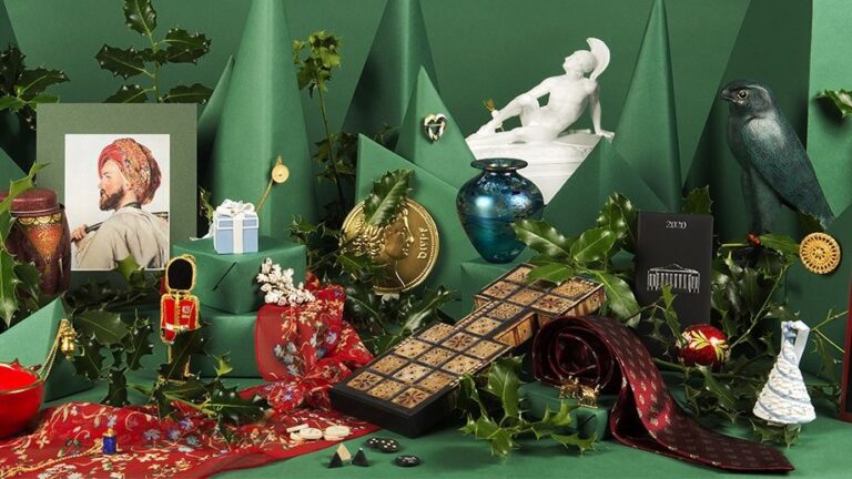 Christmas Gifts from Museums: The British Museum, Christmas shop.
