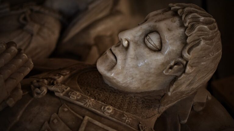 Funerary Art of Medieval England: Effigy of Sir Thomas Wykeham and his wife, Broughton, Northamptonshire, UK. Photo courtesy of Adam Kucharczyk.
