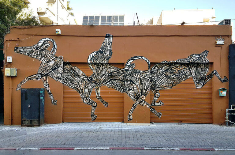 Tel Aviv Street Artists: Dede, Group Hug, 2017, Tel Aviv, Israel. Artist’s website.
