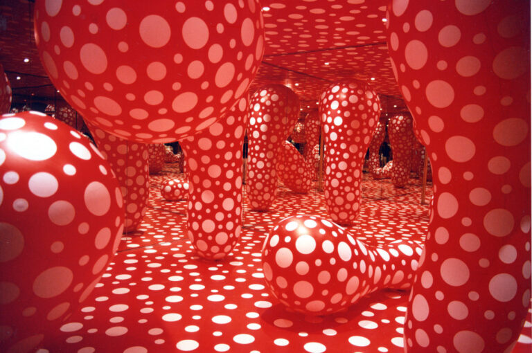 Yayoi Kusama polka dots: Yayoi Kusama, Dots Obsession, Infinity Mirrored Room, 1998. Installation. Les Abattoirs, Toulouse, France.
