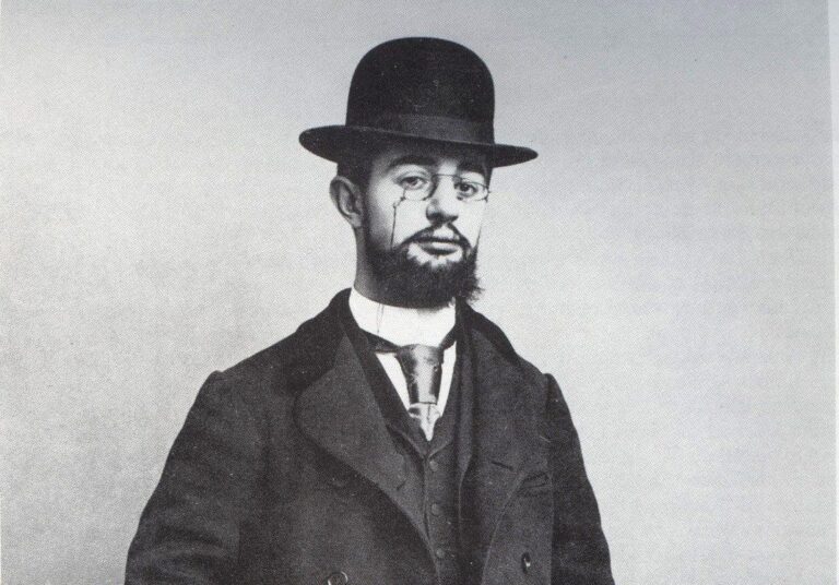 Henri de Toulouse-Lautrec: Photograph of Henri de Toulouse-Lautrec by Paul Sescau, 1894. Wikimedia Commons (public domain). Detail.
