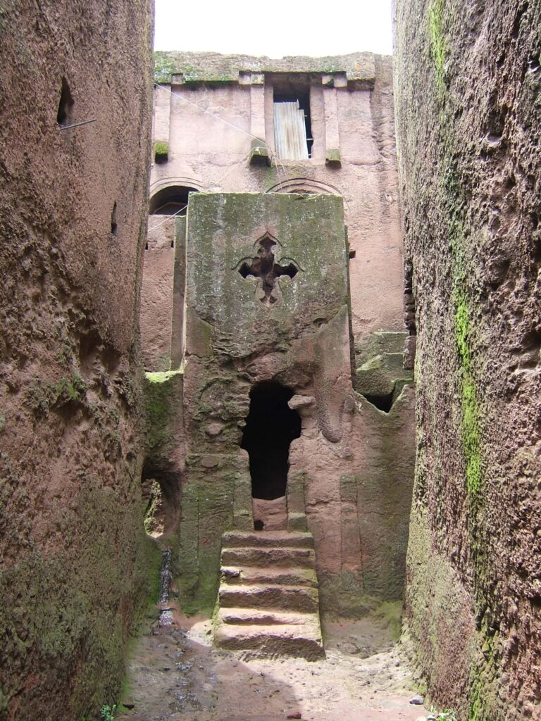 churches lalibela: The Tomb of Adam in Lalibela, Ethiopia. Photo by Justin Clements via Wikimedia Commons (CC BY 2.0).
