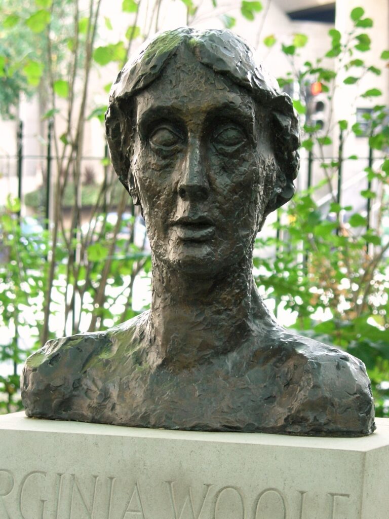 London statues: Stephen Tomlin, Virginia Woolf statue, 2004, London, UK. Art Site.
