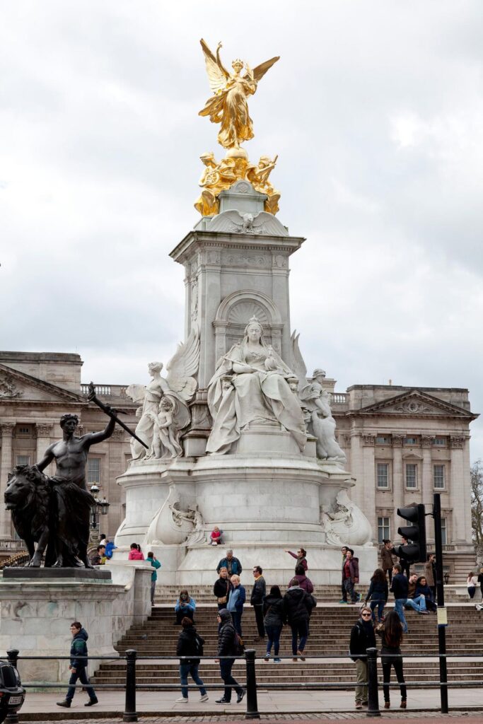 London statues: Sir Thomas Brock, Queen Victoria statue, 1924, Buckingham Palace, London, UK. Royal Parks.
