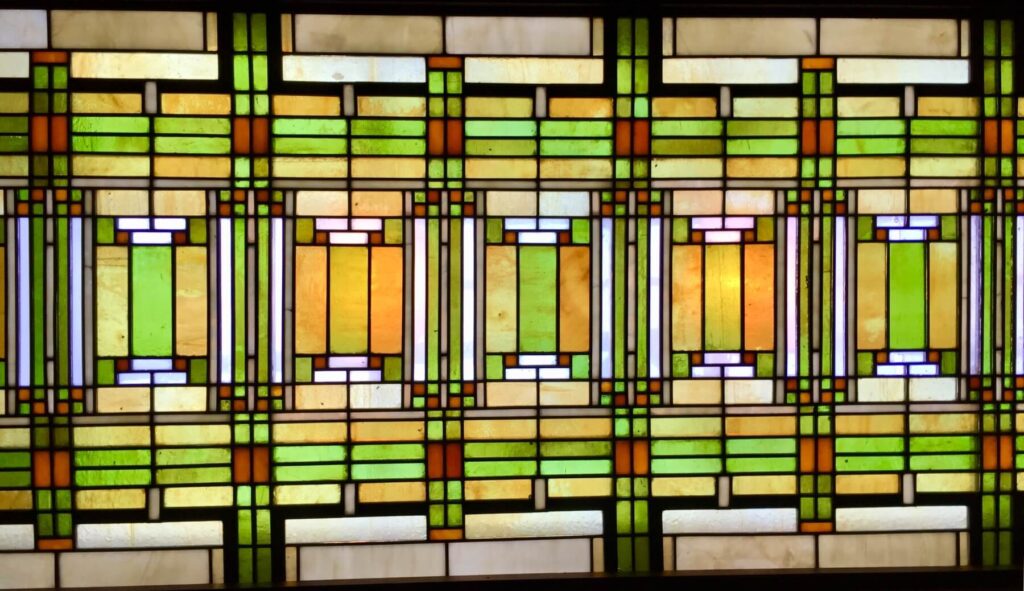 stained glass windows: Frank Lloyd Wright,Geometric window, 1898, reception hall in Frank Lloyd Wright Home & Studio, Scottsdale, Arizona, USA. Susietrexler.
