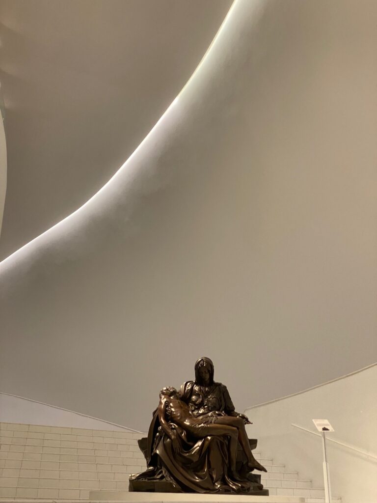 Museo Soumaya: Bronze cast of Michelangelo’s Pietà, based on marble original, 1498-1499, Museo Soumaya, Mexico City, Mexico. Photo by the author.
