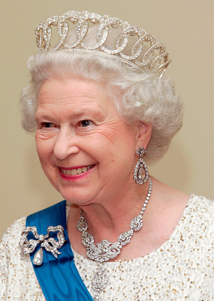 Beautiful Tiaras: Queen Elizabeth II wearing The Vladimir Tiara, without pendants. Getty Images via Russia Beyond.

