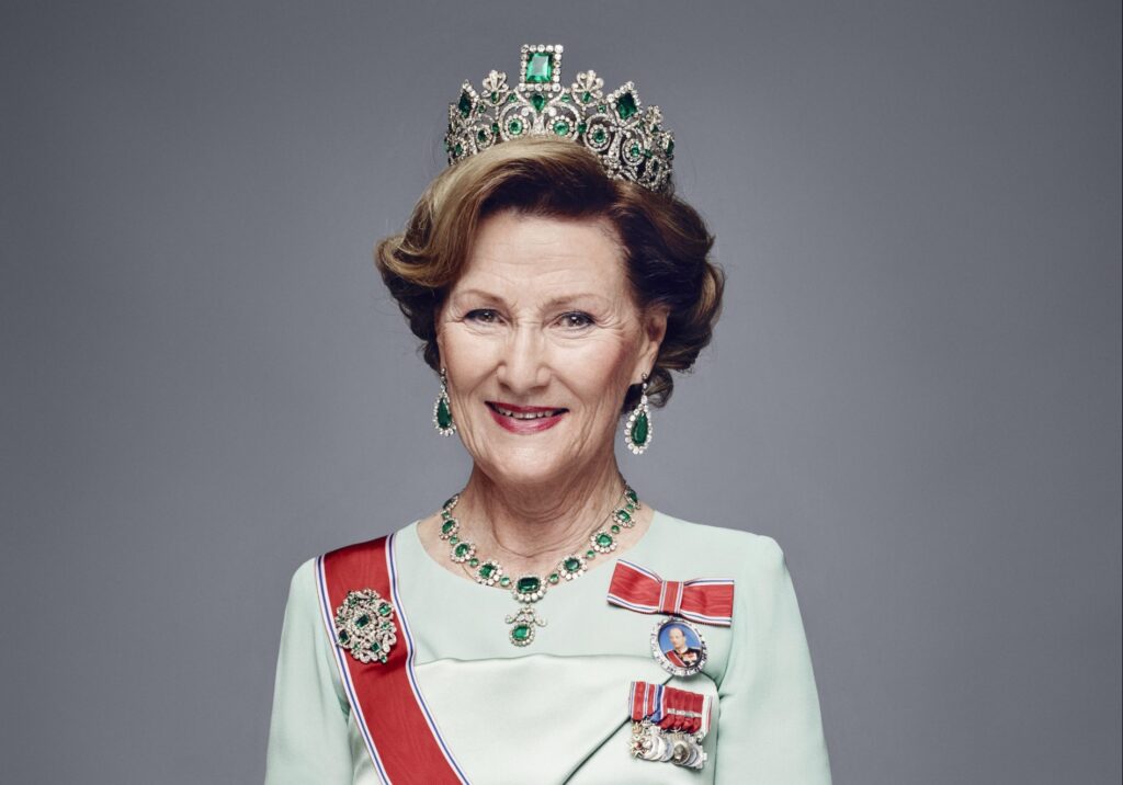 Beautiful Tiaras: Queen Sonja of Norway wearing Empress Joséphine’s Emerald Tiara. Royal Central.
