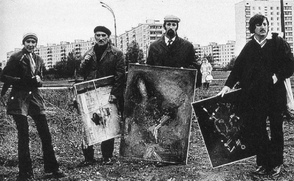 russian actionism: Russian Actionism: The artists on the Bulldozer Exhibition, 1974, Moscow, Russia. From the book Bulldozer Exhibition by Viktor Agamov-Tupitsyn.
