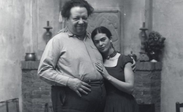 personal letters artists: Frida Kahlo and Diego Rivera in the studio of sculptor Ralph Stackpole, on Montgomery Street, San Francisco. Paul A. Juley/Archives of American Art, Smithsonian Institution. Detail.
