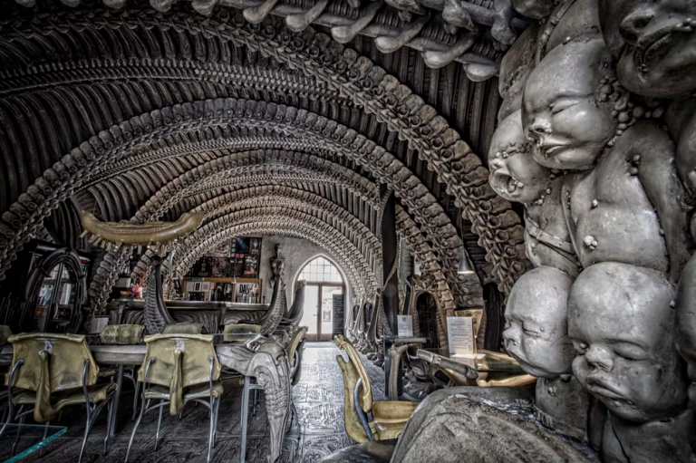 H R Giger World Of Sci Fi Horror And Alien DailyArt Magazine h-r-giger-world-of-sci-fi-horror-and-alien-dailyart-magazine