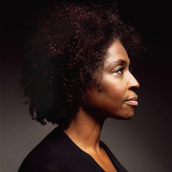 black feminist photographers: Black feminist photographers: Lorna Simpson in 2013, Photograph by George Pitts.
