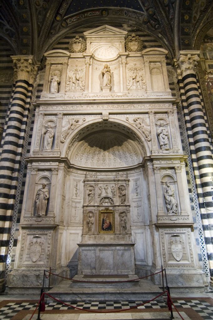 duomo Siena: Piccolómini Altar, Duomo, Siena, Italy. Photograph by Gaspa via Flicker/Wikimedia Commons.
