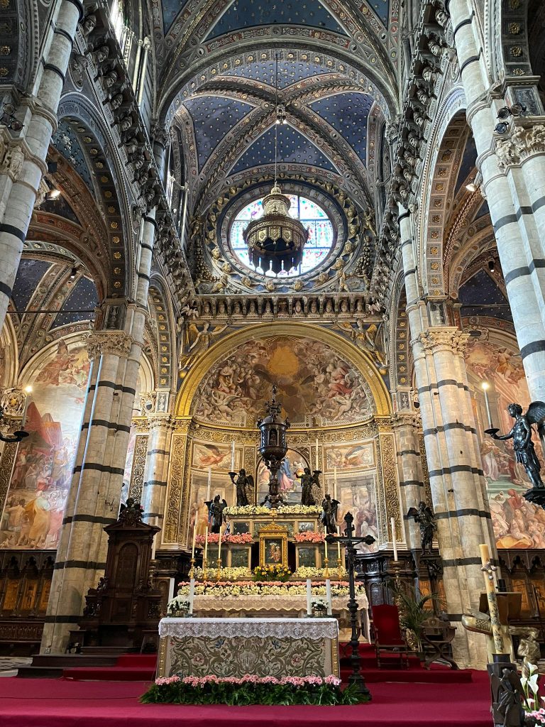 duomo Siena: Baldassarre Peruzzi’s Altar, Duomo, Siena, Italy, April 2022. Photograph by Kate Wojtczak.
