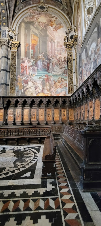 duomo Siena: Interior View, Duomo, Siena, Italy, August 2021. Photograph by the author.
