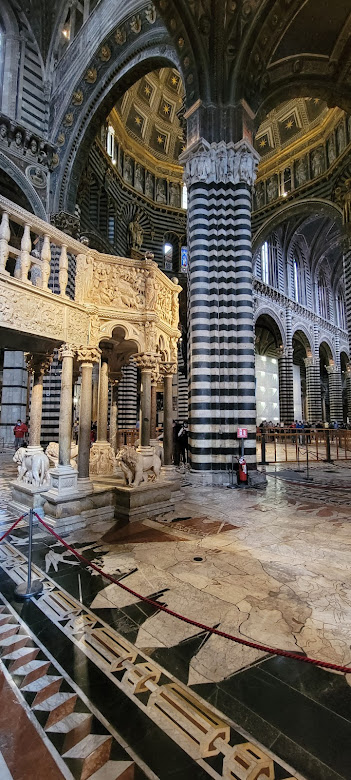duomo Siena: Pisano’s pulpit, Duomo, Siena, Italy, August 2021. Photograph by the author.
