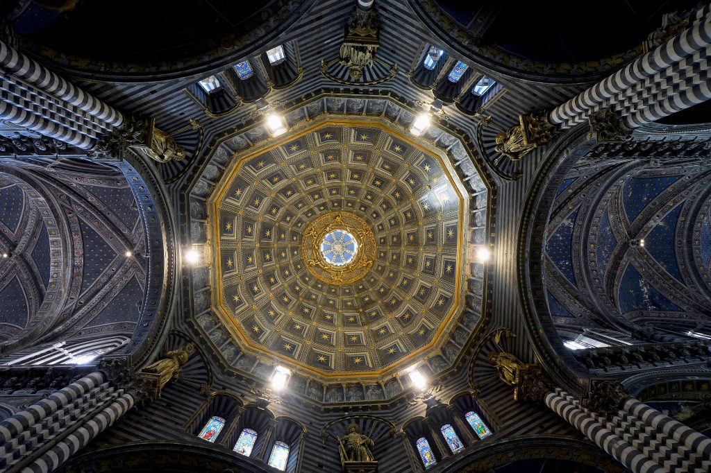 duomo Siena: Interior View, Duomo, Siena, Italy, May 2011. Photograph by Michal Osmenda via Wikimedia Commons (CC-BY-SA-2.0).
