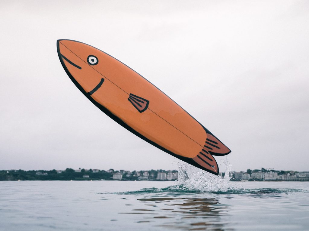 jean jullien: Jean Jullien, Fernand Surfboards, 2021. Artist’s website.
