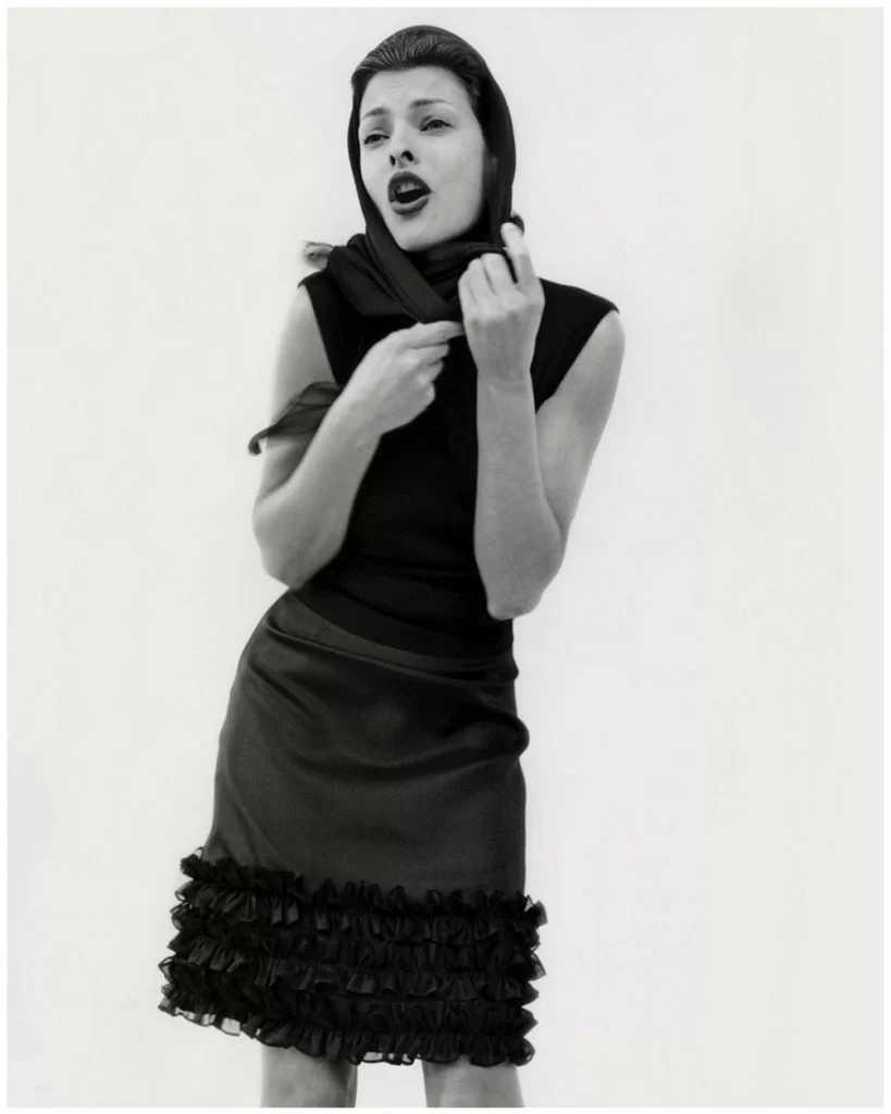 fashion photographers: Steven Meisel, Linda Evangelista, Vogue Italia, 1995. Pinterest.
