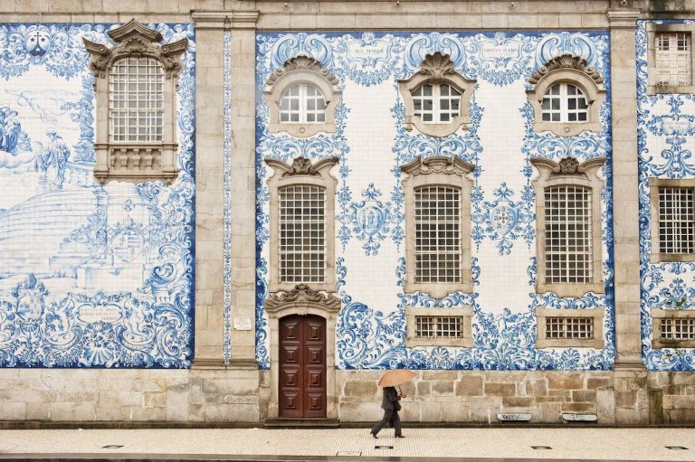 Portuguese azulejos: Façade of Igreja do Carmo church, Porto, Portugal. Photo by Francesco Riccardo Iacomino via Getty Images/Veranda.
