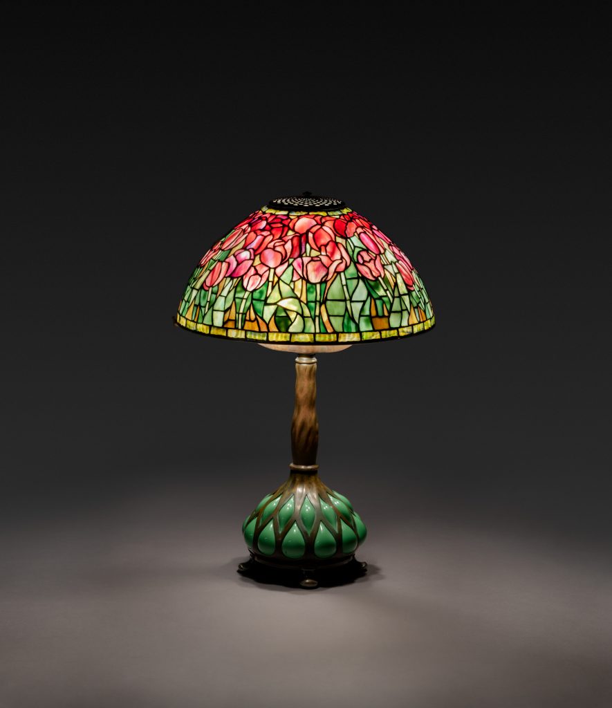 Tiffany Glass: Tiffany Glass & Decorating Company, Tulip Table Lamp, ca. 1900 to 1906, Cleveland Museum of Art, Cleveland, OH, USA.
