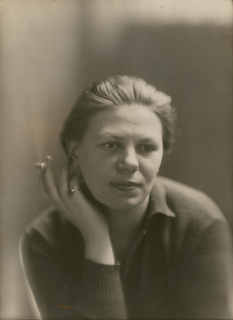 women photographers, Germaine Krull, Autoportrait, Paris, 1927, Museum Folkwang, Essen, Germany.
