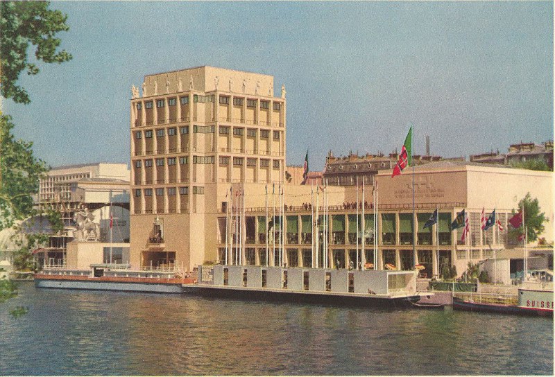totalitarian architecture: Totalitarian architecture: Marcello Piacentini, The Italian Pavilion, 1937, Exposition Internationale, Paris, France. Wikimedia Commons (public domain).
