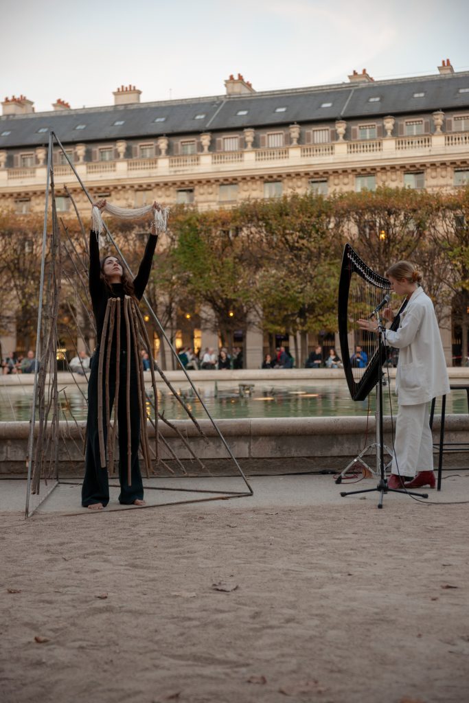 Bianca Lee Vasquez: Bianca Lee Vasquez, ARPA, collaboration with musician Naomi Green, 2018, Jardin du Palais Royal, Paris, France. Courtesy of the artist.
