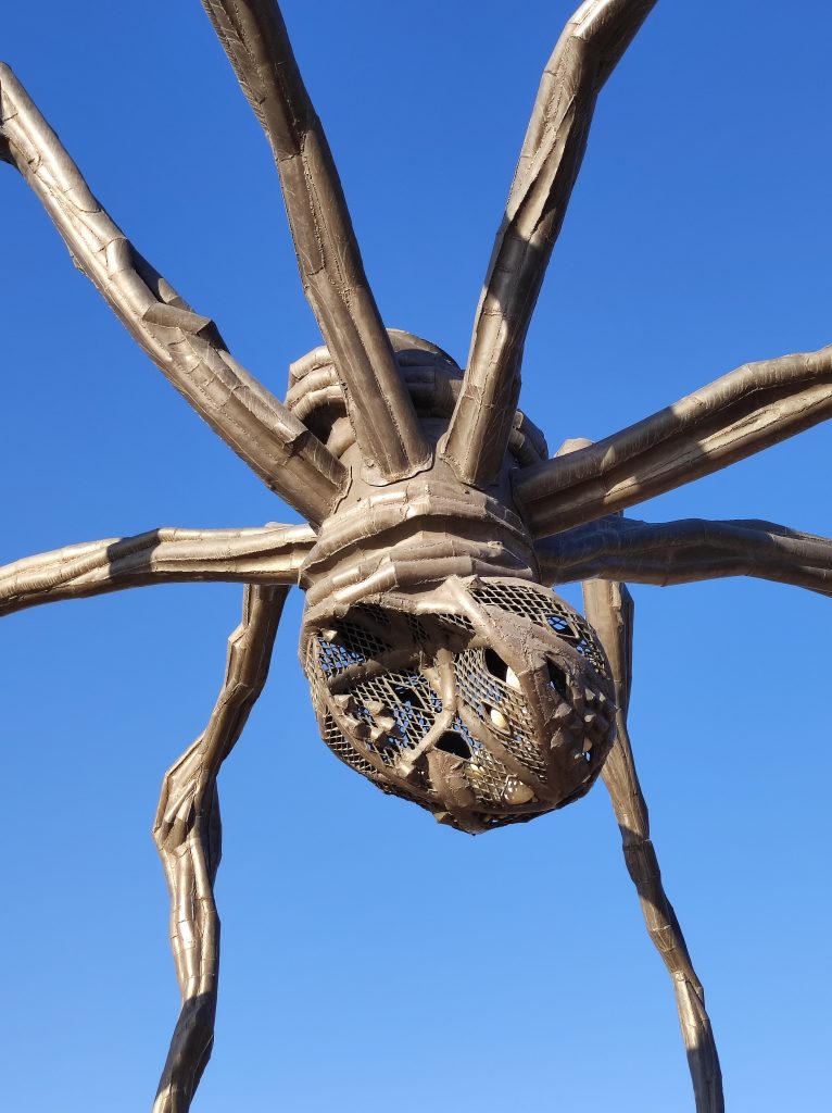 Louise Bourgeois, Maman (detail), 1999, steel, bronze, marble. Author's photo.