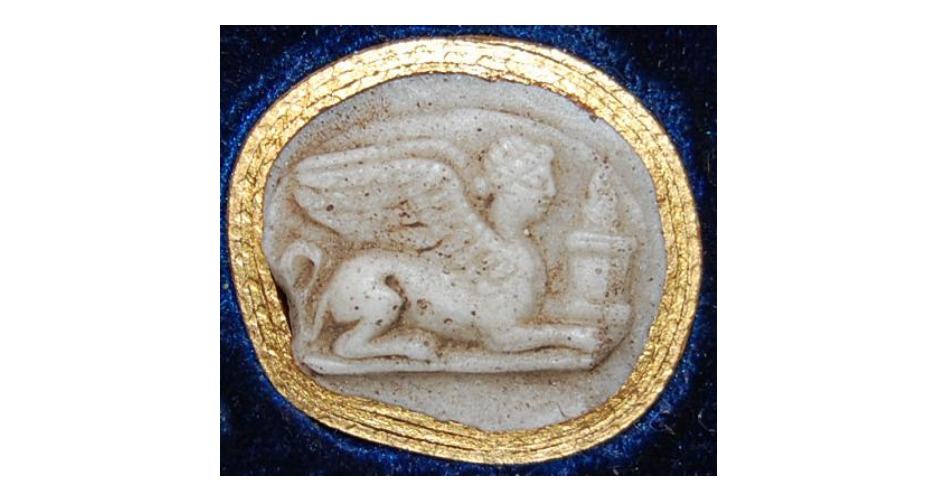 Cameo of glass paste imitating onyx, engraved Sphinx crouching before an altar, Roman Imperial Period, British Museum, London, UK.