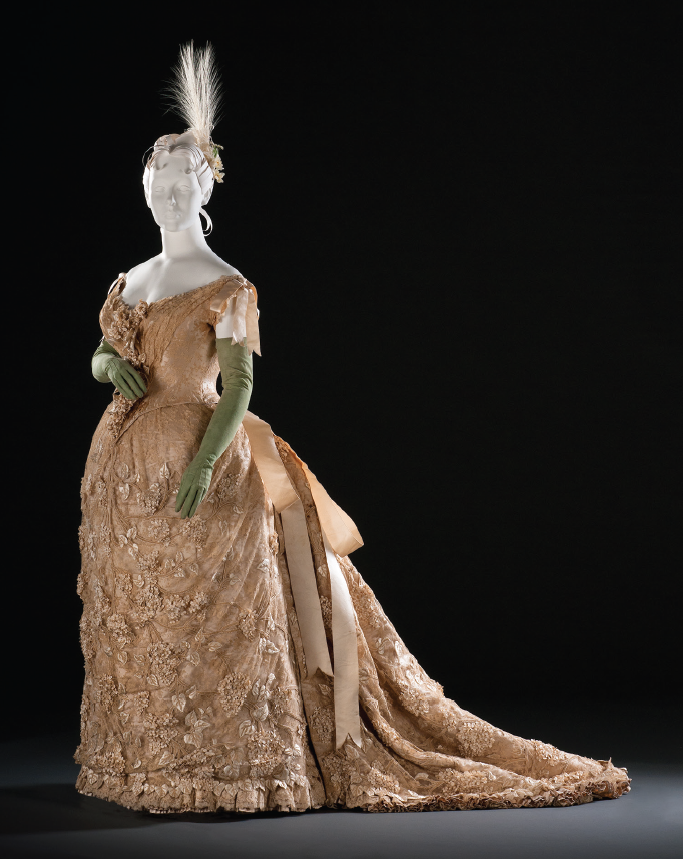 dressing up elizabeth block: Maison Félix, Opera Gown, ca. 1887, Fashion Institute of Design and Merchandising Museum, Los Angeles, CA, USA. Dressing Up, The Women Who Influenced French Fashion, Elizabeth Block, 2021, The MIT Press, p. 120.
