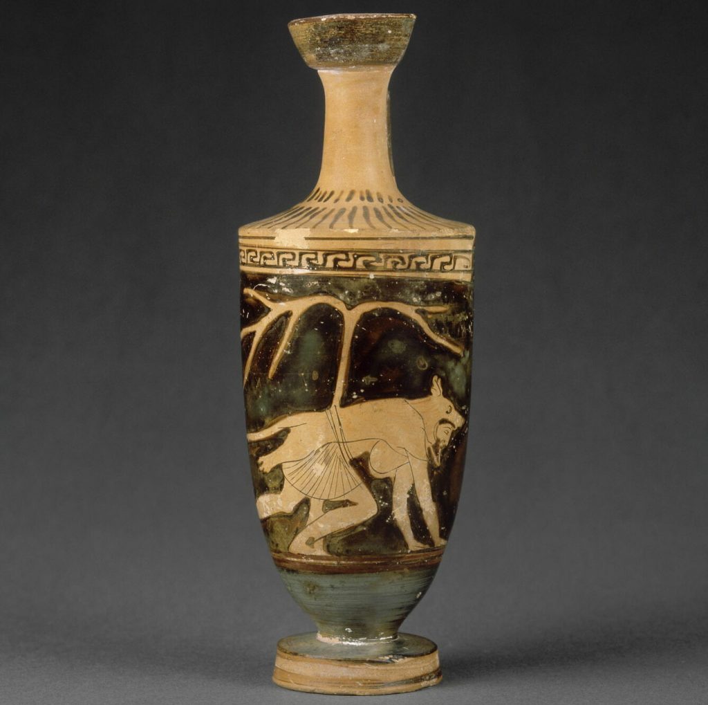 art in Harry Potter: Lécythe or known as the Dolon Vase, 5th Century, Ancient Greece, Louvre Museum, Paris, France.
